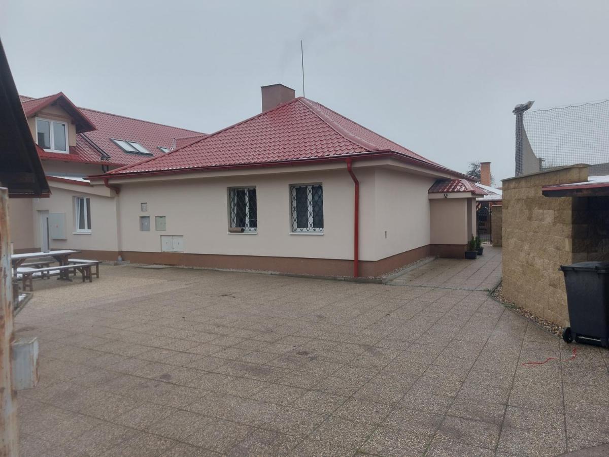 Penzion Tosa Klásterec nad Ohrí Exterior foto